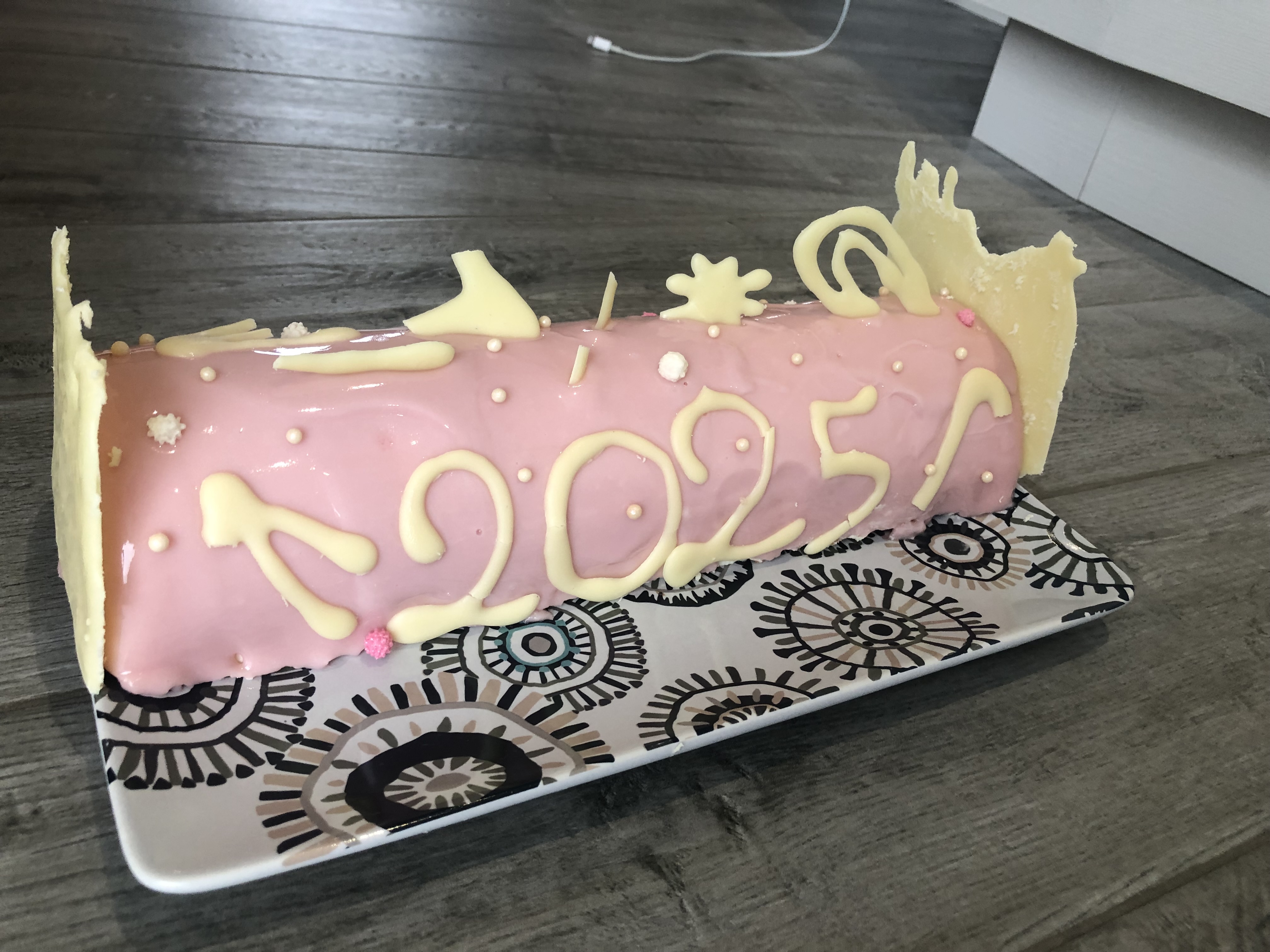 Bûche fruits rouges & chocolat blanc